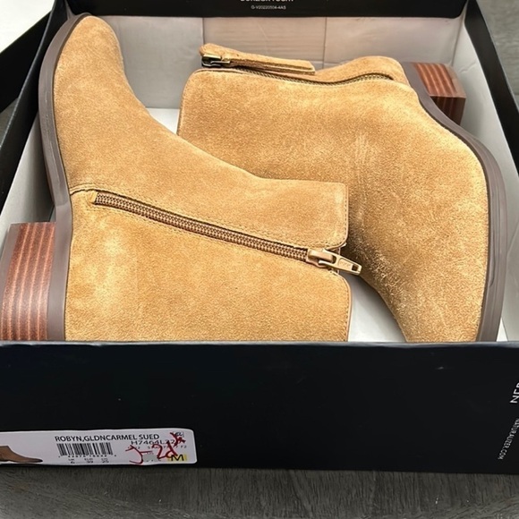 Naturalizer Robyn Golden Caramel Suede - Picture 2 of 12